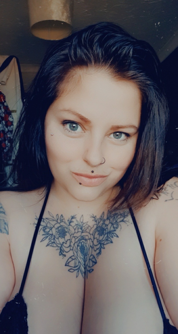 𝕭𝖊𝖑𝖑𝖆𝖉𝖔𝖓𝖓𝖆 Free 🖤 at onlyfans