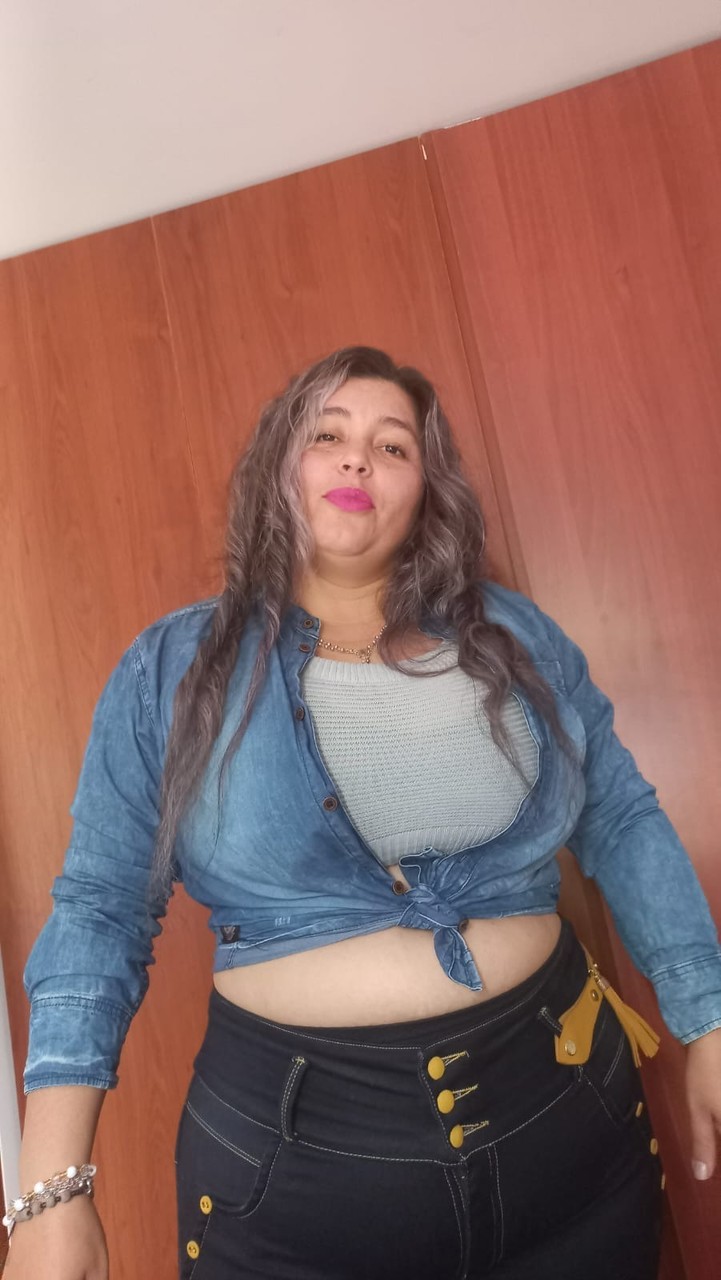 Angelina Reyna at onlyfans