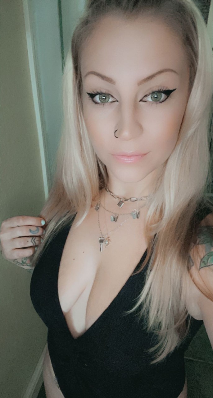 Olivia at onlyfans