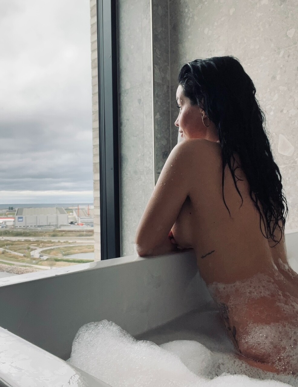 miss piercing at onlyfans