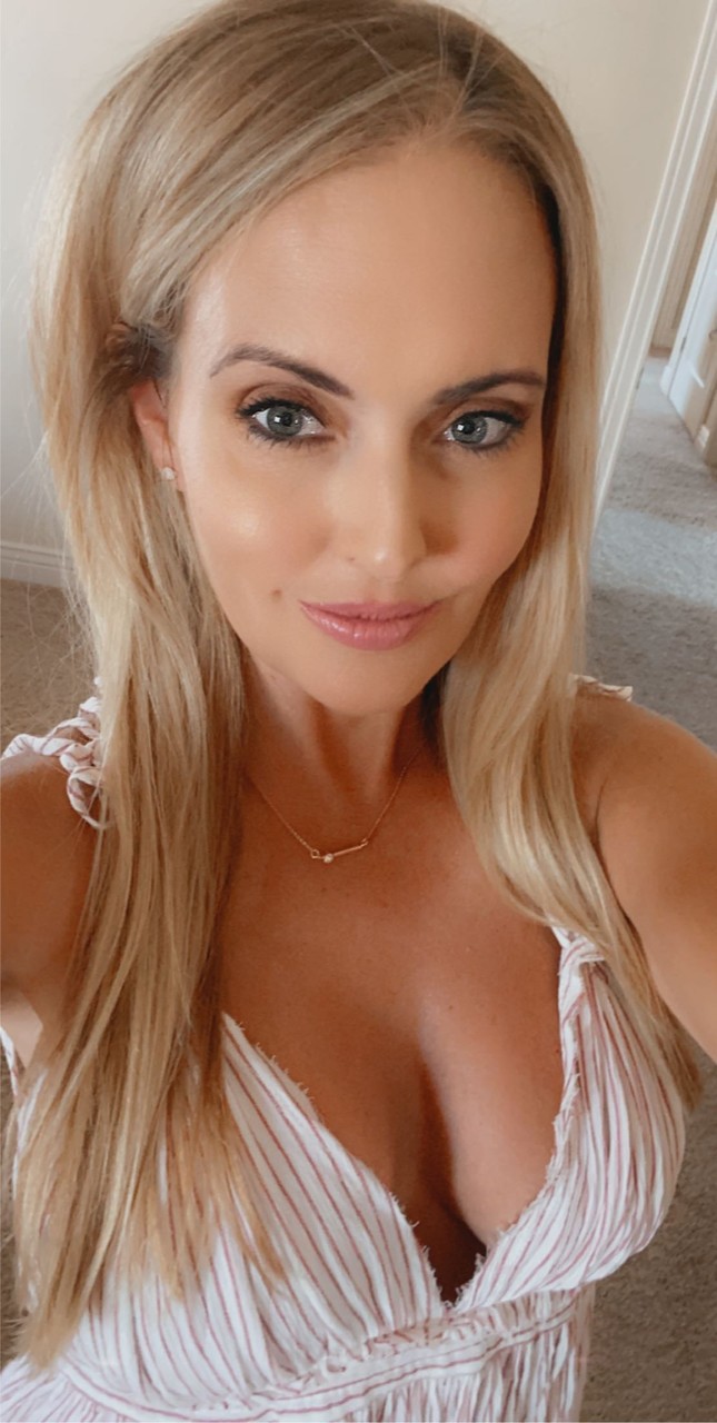 Ava Hill at onlyfans