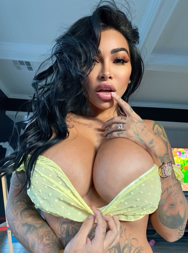 Brittanya🍑 at onlyfans