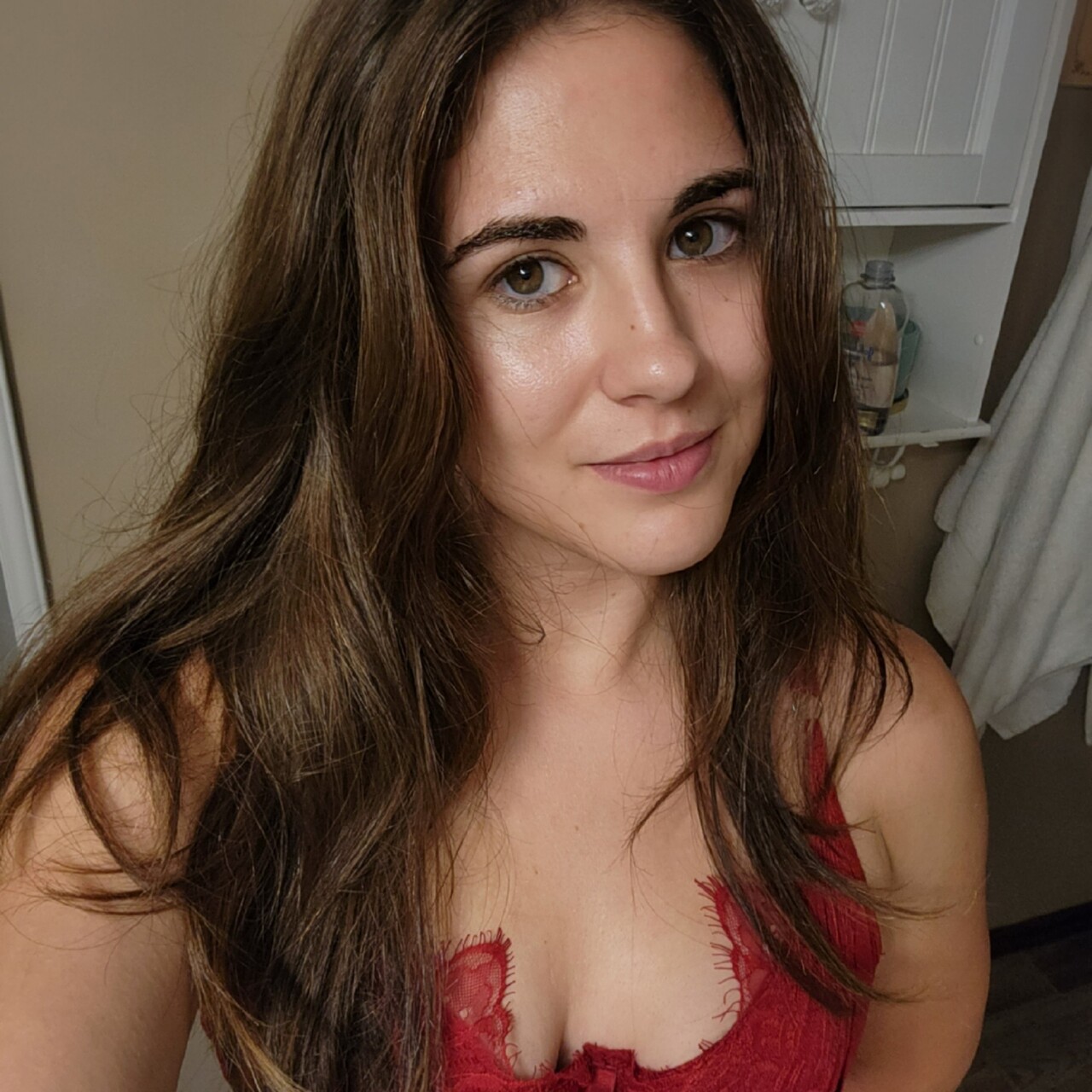 ℬℯ𝓋ℯ𝓇𝓁𝓎 ℬℴ𝓃ℯ𝓈 at onlyfans