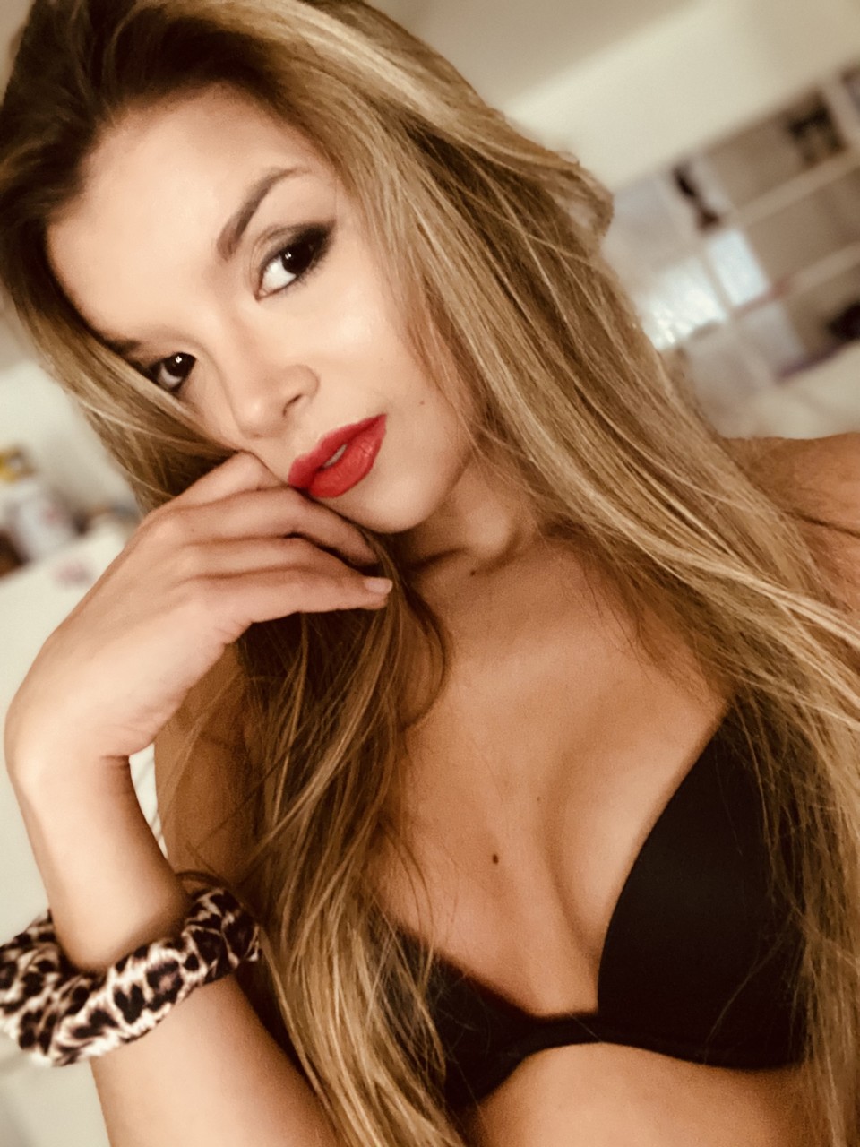 Sara SaurusRex at onlyfans