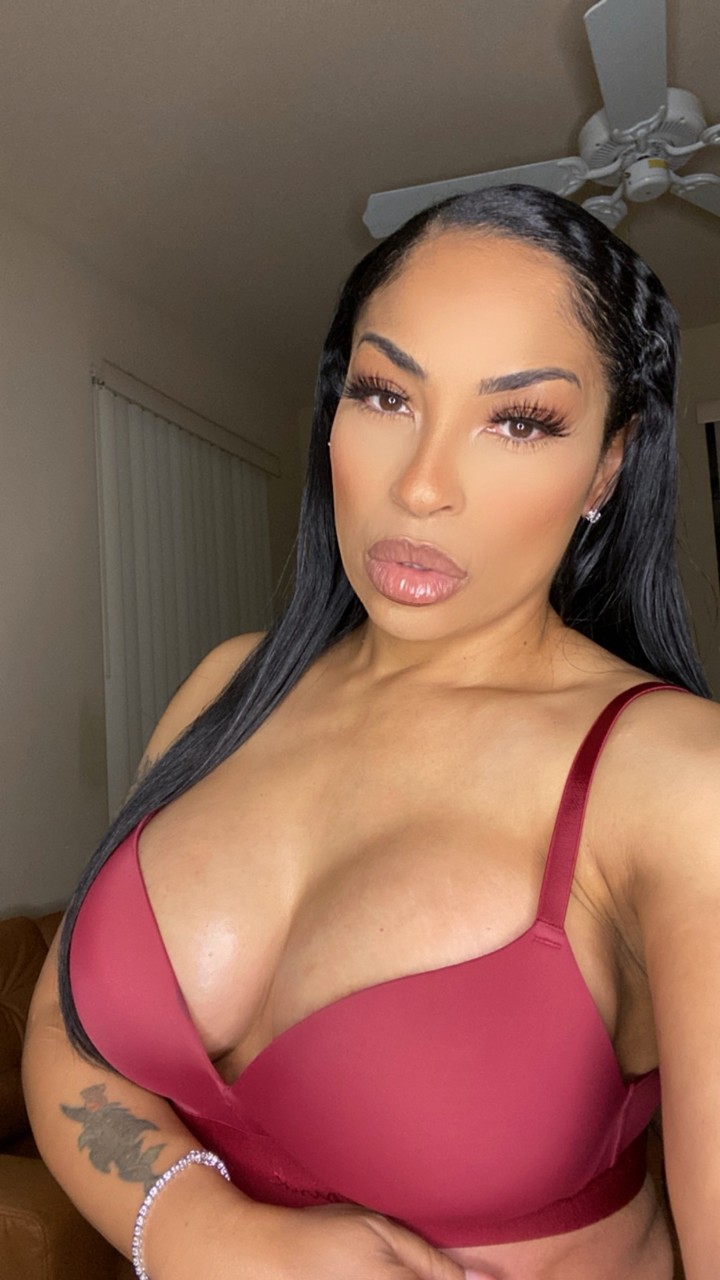 ItsJustinesWorld at onlyfans
