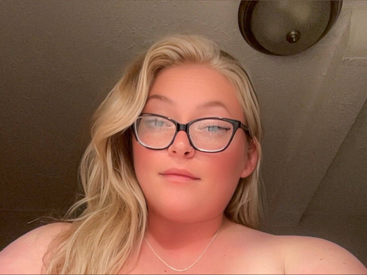 𝖙𝖍𝖎𝖈𝖐 𝖇𝖆𝖇𝖞𝖉𝖔𝖑𝖑 at onlyfans