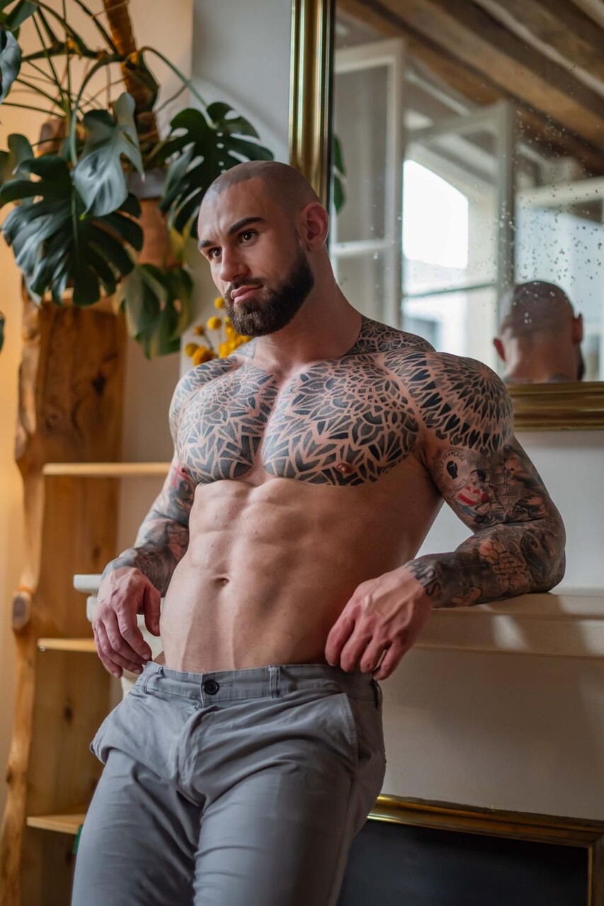 Axel_reed_x at mym