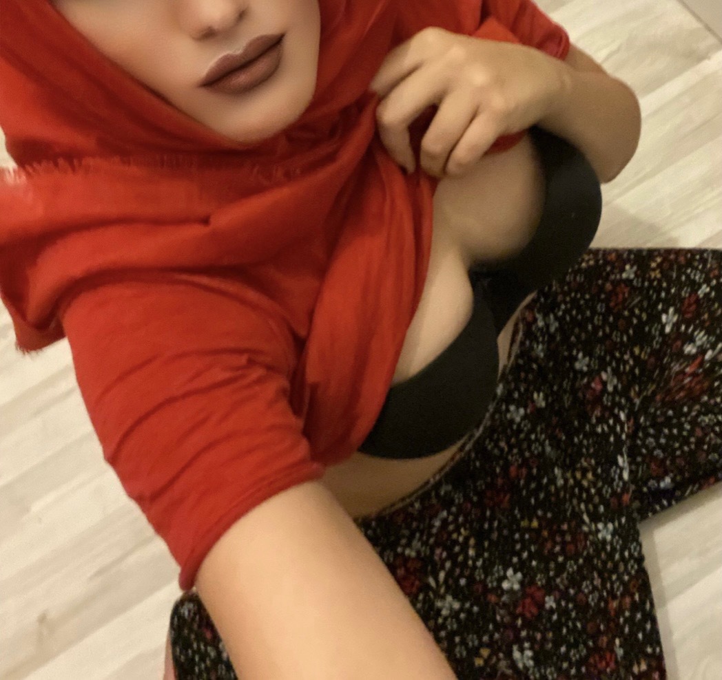 🧕🏻Hijab Princess at onlyfans